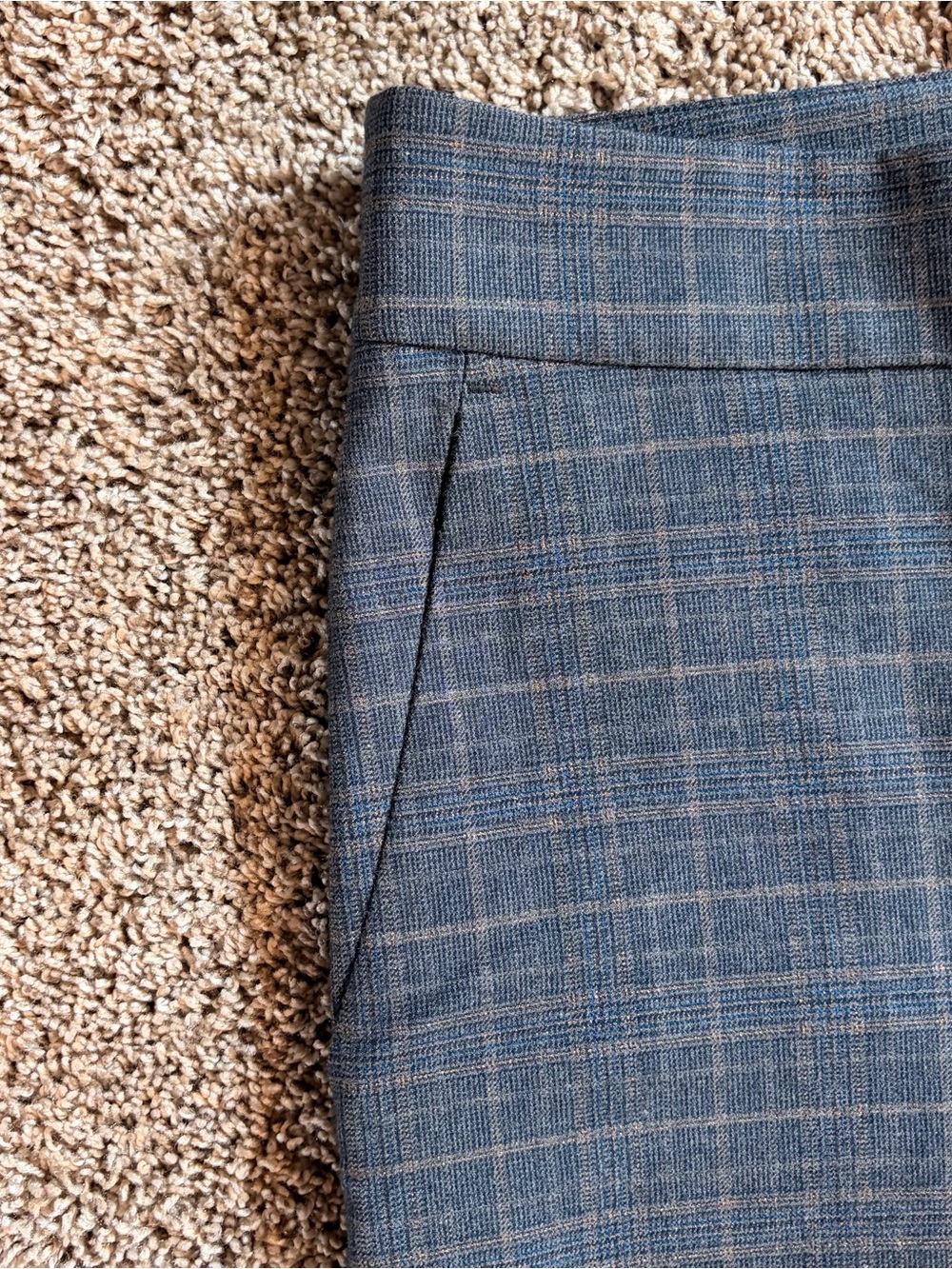 NWT Ann Taylor Dark Blue Plaid Dress Pants, Cropped, Size 8 - Picture 3 of 8